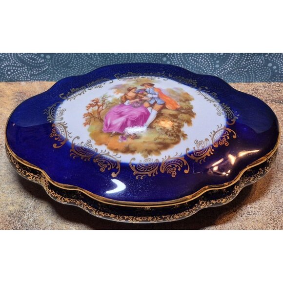 Limoges Castel Porcelain Trinket Or Jewelry Box Cobalt Blue W/ Courting Couple - Picture 2 of 12